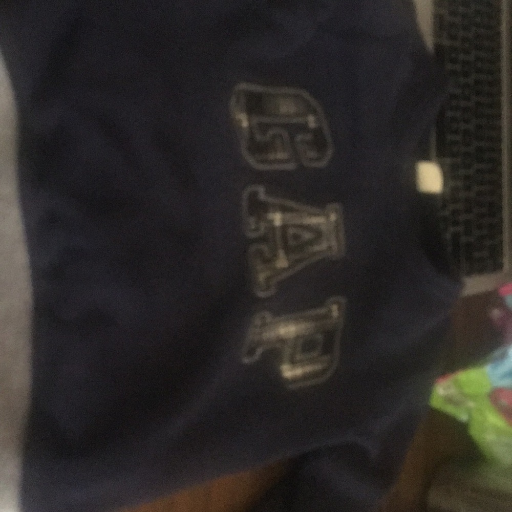 Long sleeve gap sweatshirt